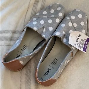 Toms slip ons NWT